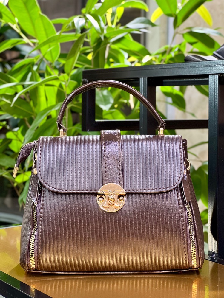 کیف اسپرت نیلماه
